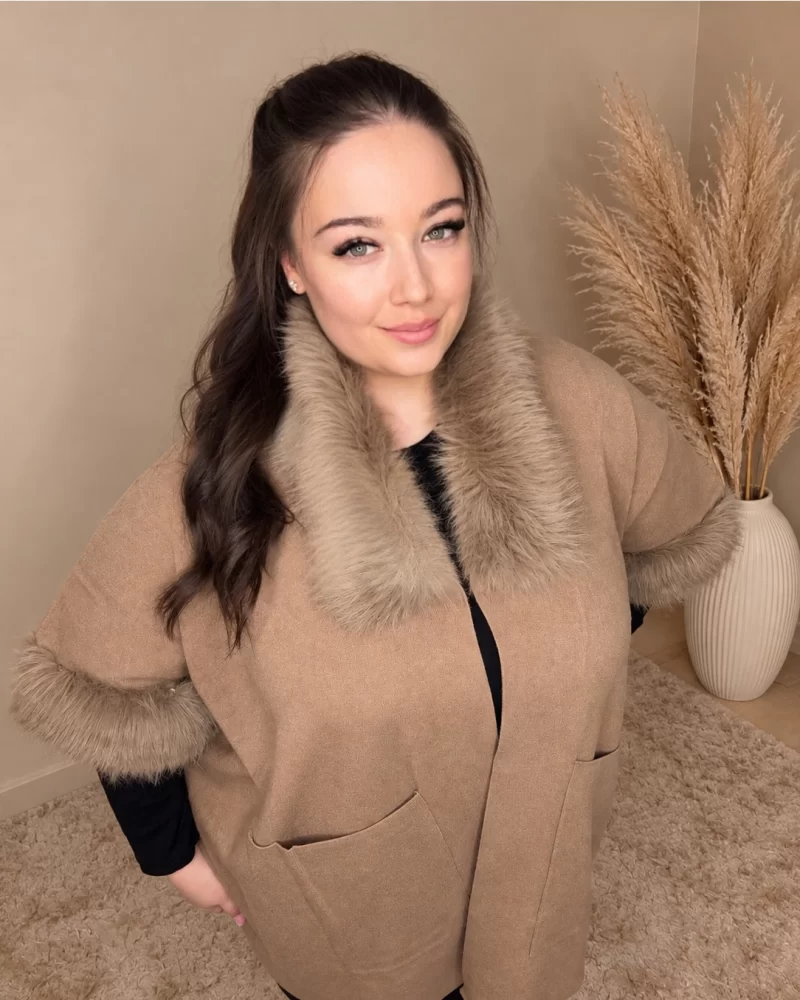 'Brown Velvet' szőrmés poncsó-kabát
