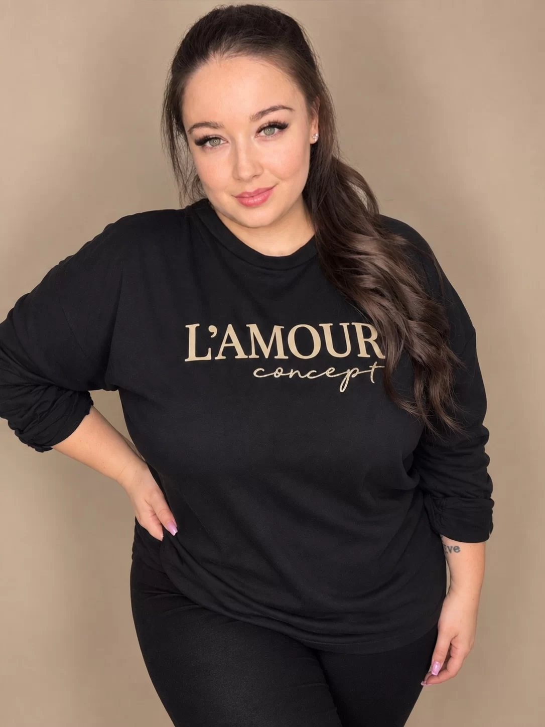 'L'amour' fekete pamut hátul hosszított felső