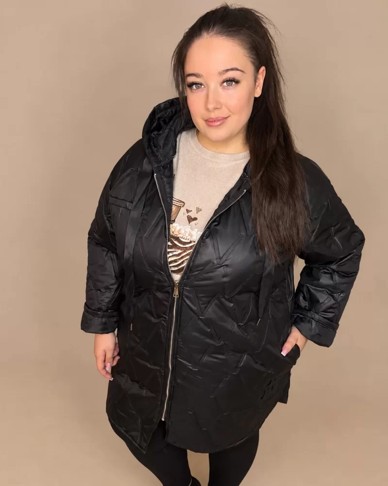 'Black Queen' hosszított, kapucnis plus size kabát