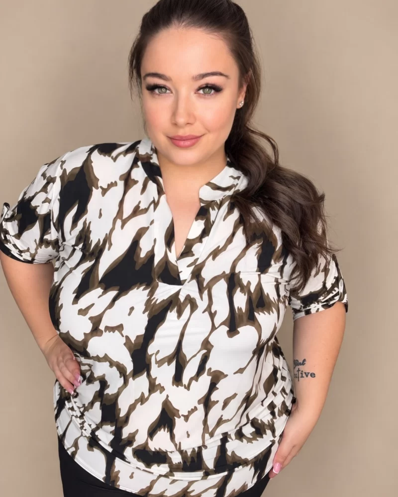 'Brownie Print'-mintás plus size blúz