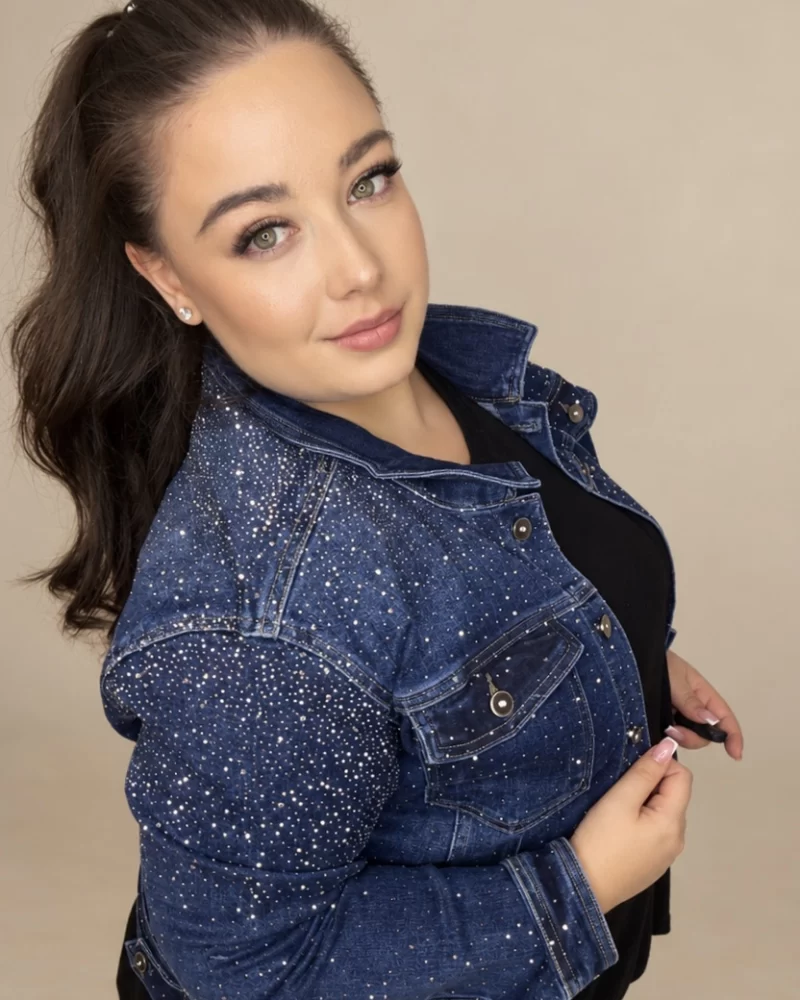 ‘Crystal Crush’ plus size strasszos farmerkabát