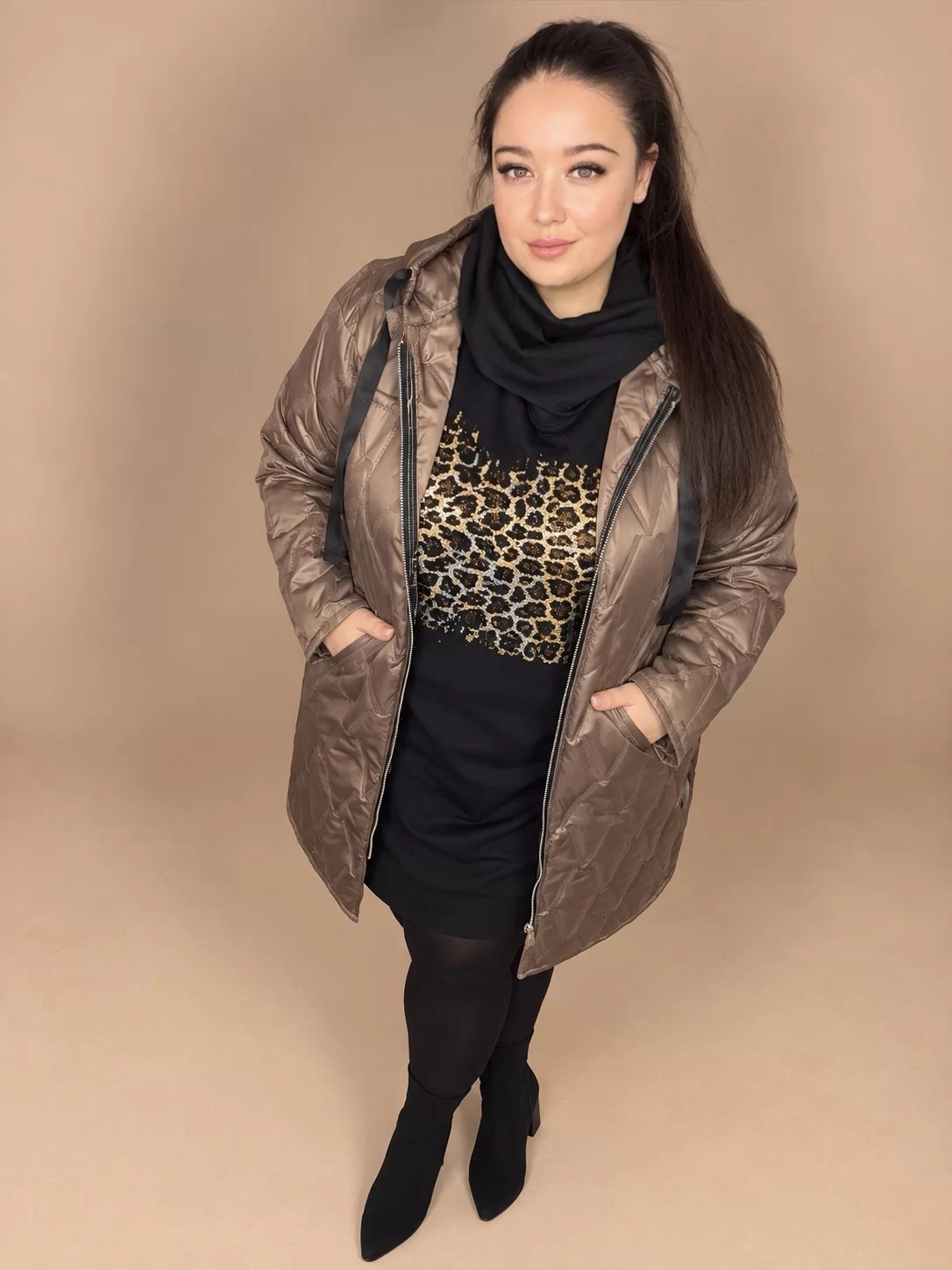 'Brown Queen' hosszított, kapucnis plus size kabát